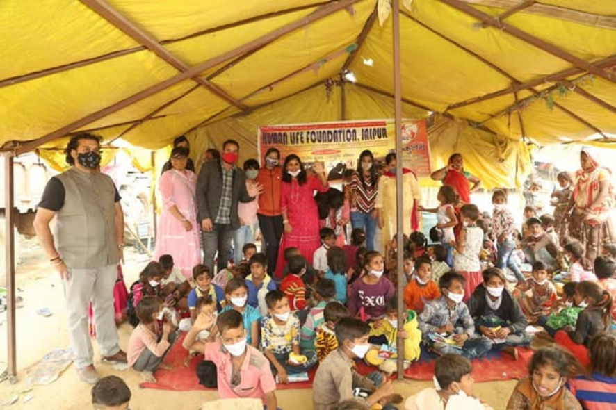 celebrating diwali with underpriviledged children